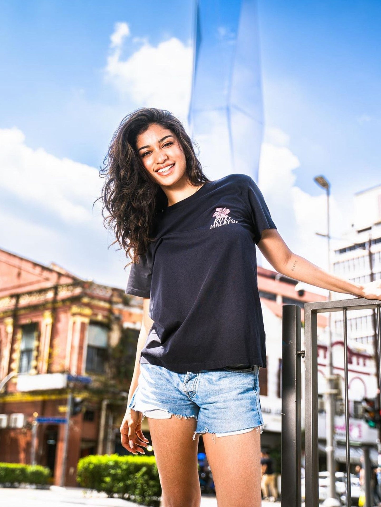 Womens Malaysia Destination Short Sleeve Tee Black